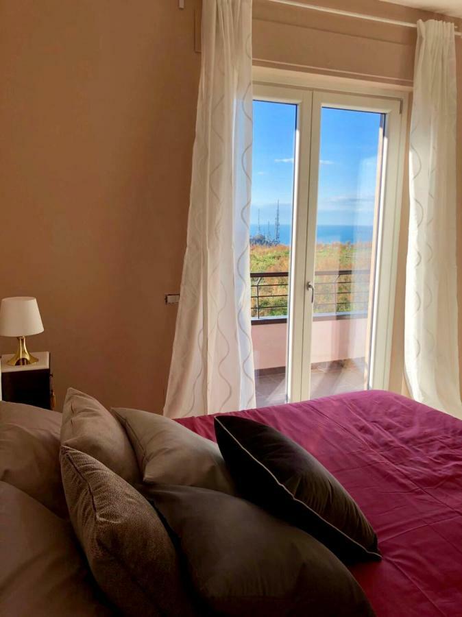 B&B Panoramica 33 Salerno Eksteriør billede